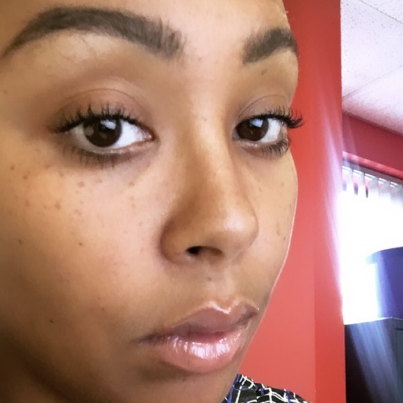 Meet your Posher, Tiffany - Picture 2 of 2